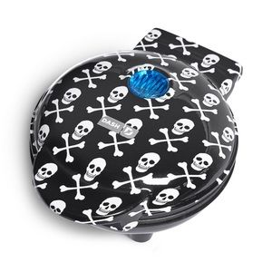 Dash Skull Mini Waffle/Pancake Maker Brand New In Box